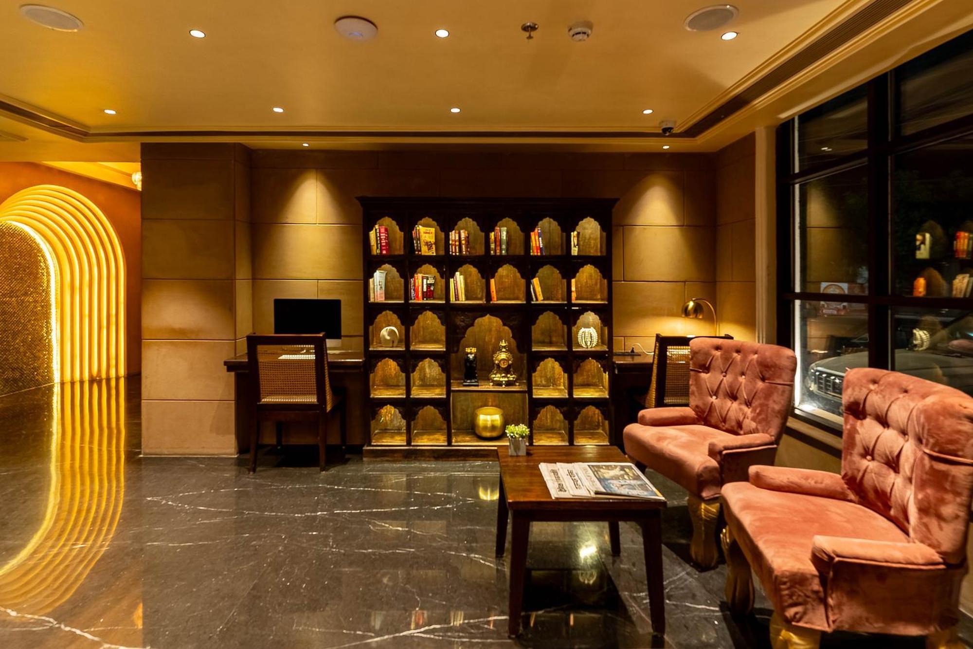 Historia Royal Hotel Udaipur Luaran gambar