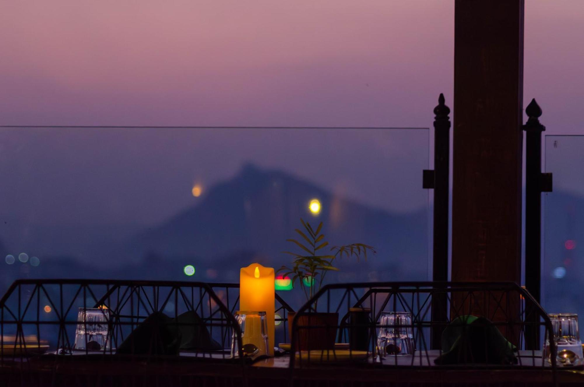 Historia Royal Hotel Udaipur Luaran gambar